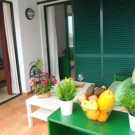 Sleeps 6 Pool Wifi アパート